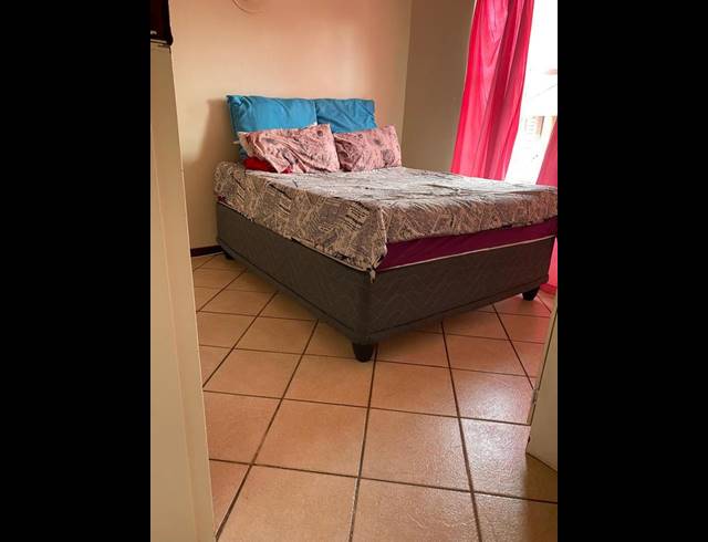 2 BEDROOM PROPERTY TO RENT IN DIE HOEWES